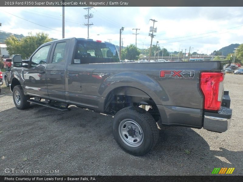 Magnetic / Earth Gray 2019 Ford F350 Super Duty XL SuperCab 4x4