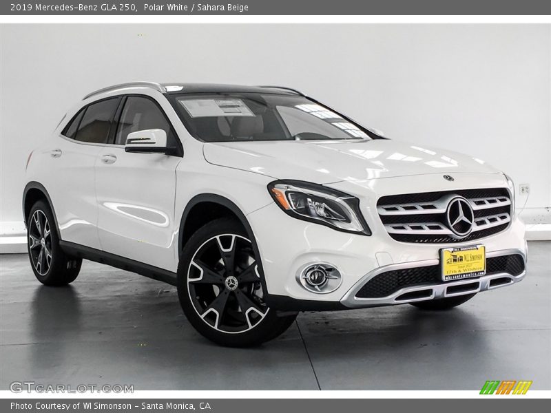 Polar White / Sahara Beige 2019 Mercedes-Benz GLA 250