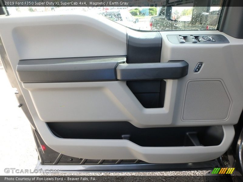 Magnetic / Earth Gray 2019 Ford F350 Super Duty XL SuperCab 4x4