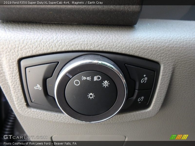 Magnetic / Earth Gray 2019 Ford F350 Super Duty XL SuperCab 4x4