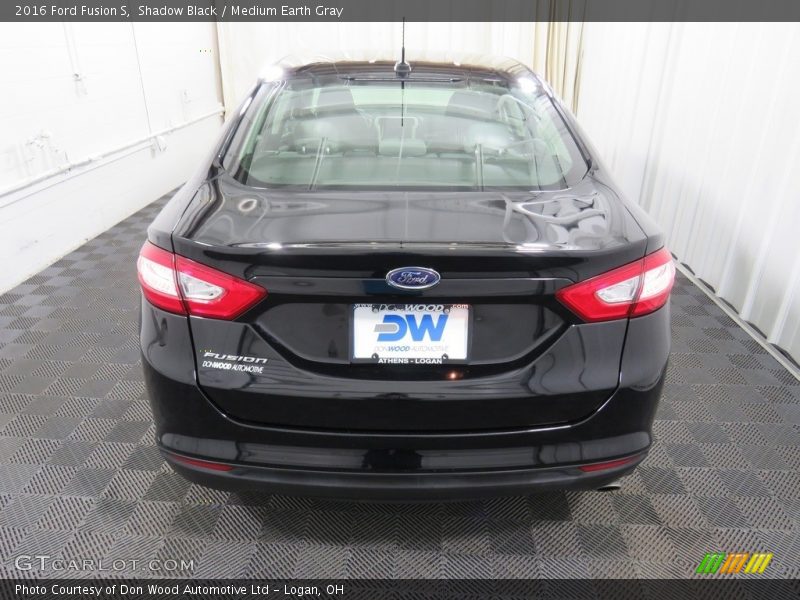 Shadow Black / Medium Earth Gray 2016 Ford Fusion S