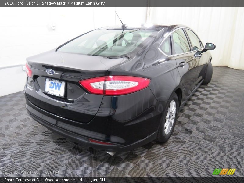 Shadow Black / Medium Earth Gray 2016 Ford Fusion S
