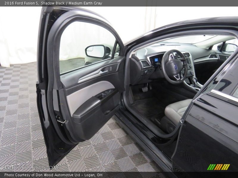 Shadow Black / Medium Earth Gray 2016 Ford Fusion S