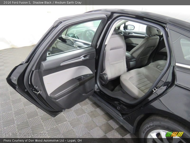 Shadow Black / Medium Earth Gray 2016 Ford Fusion S