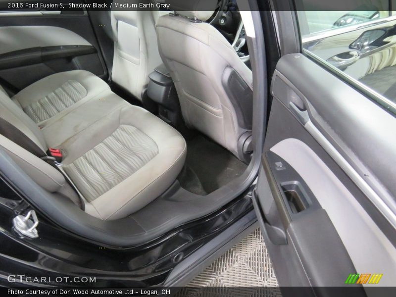 Shadow Black / Medium Earth Gray 2016 Ford Fusion S
