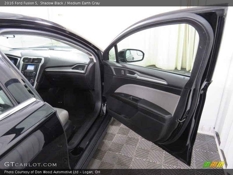 Shadow Black / Medium Earth Gray 2016 Ford Fusion S