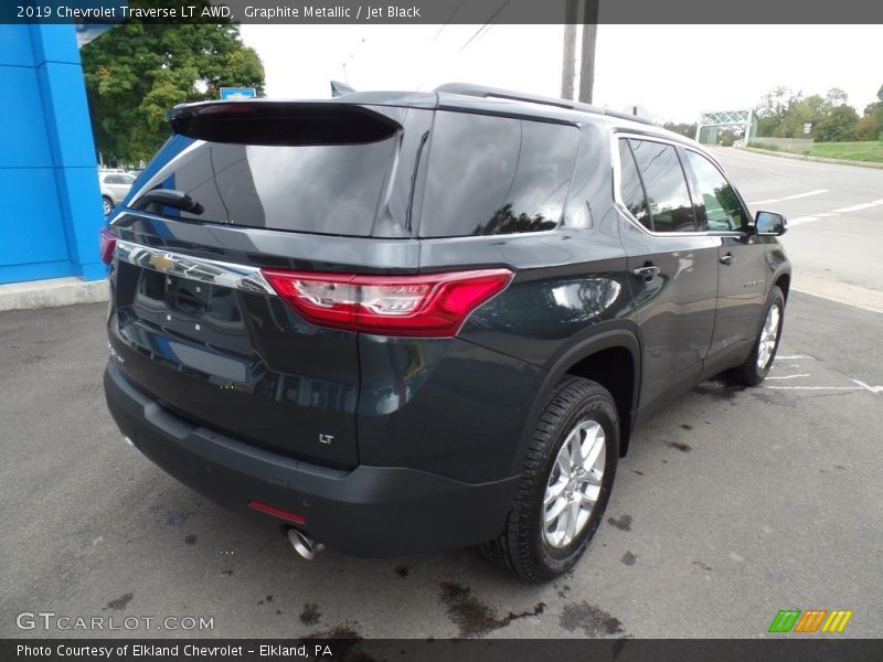 Graphite Metallic / Jet Black 2019 Chevrolet Traverse LT AWD