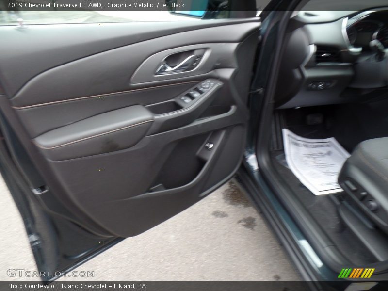 Graphite Metallic / Jet Black 2019 Chevrolet Traverse LT AWD
