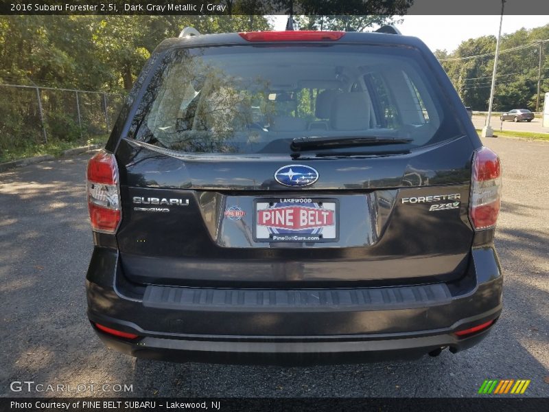 Dark Gray Metallic / Gray 2016 Subaru Forester 2.5i