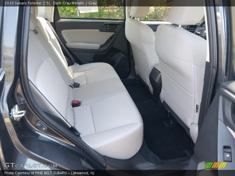 Dark Gray Metallic / Gray 2016 Subaru Forester 2.5i