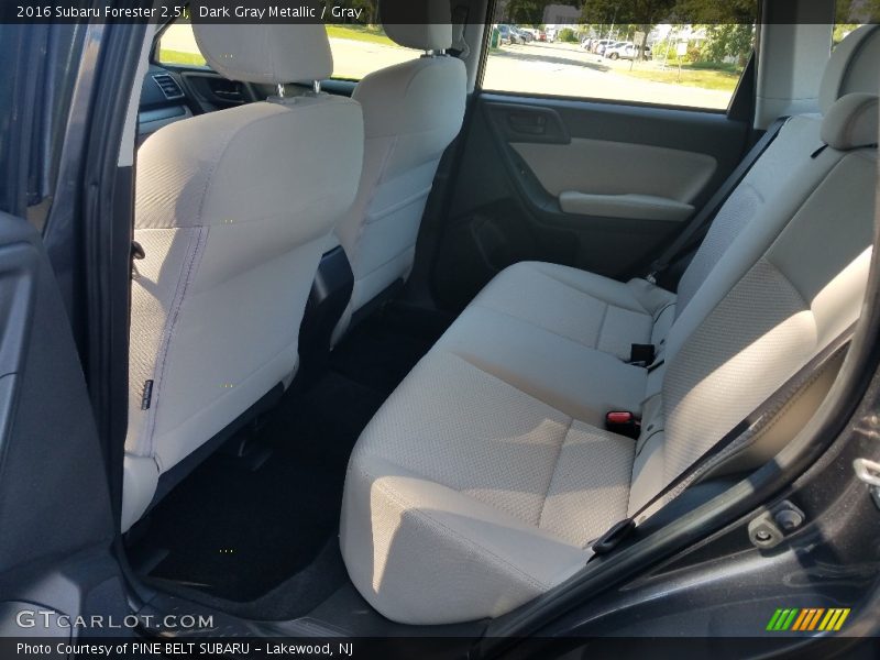 Dark Gray Metallic / Gray 2016 Subaru Forester 2.5i
