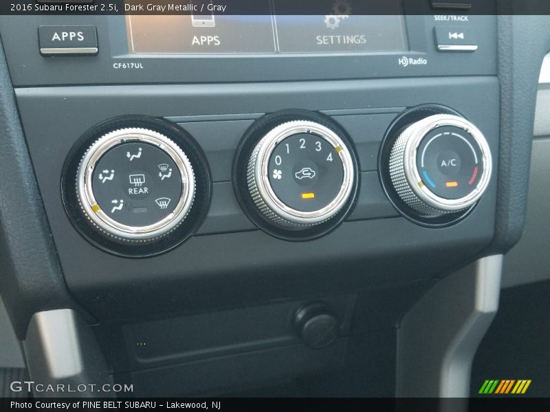 Dark Gray Metallic / Gray 2016 Subaru Forester 2.5i