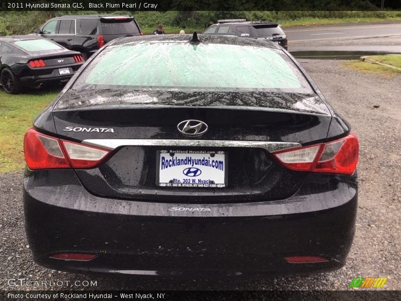 Black Plum Pearl / Gray 2011 Hyundai Sonata GLS