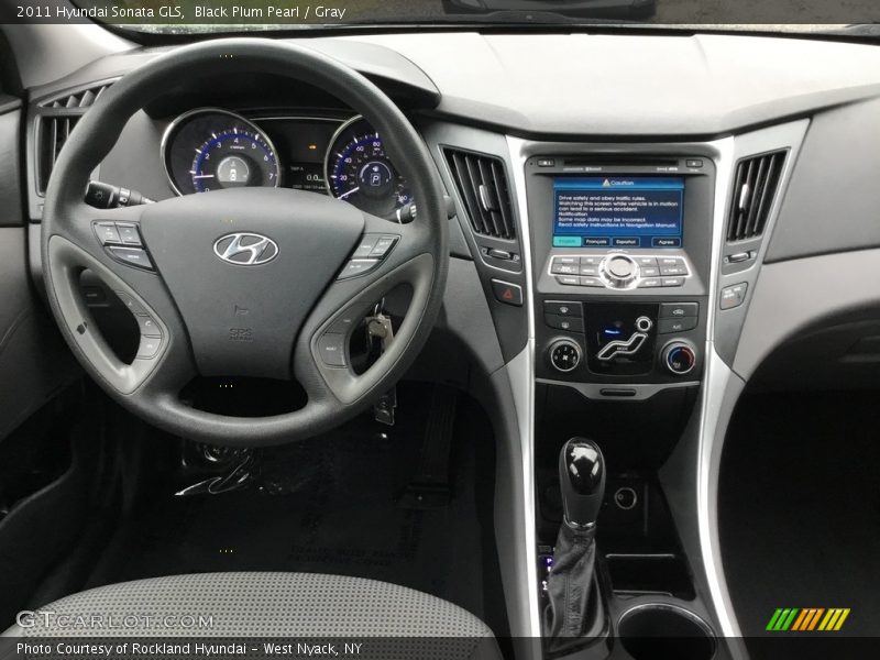 Black Plum Pearl / Gray 2011 Hyundai Sonata GLS