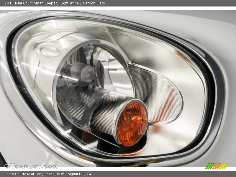 Light White / Carbon Black 2015 Mini Countryman Cooper