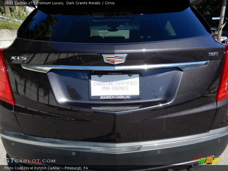Dark Granite Metallic / Cirrus 2017 Cadillac XT5 Premium Luxury