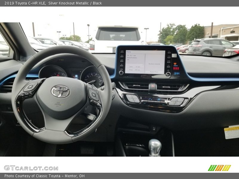Silver Knockout Metallic / Black 2019 Toyota C-HR XLE