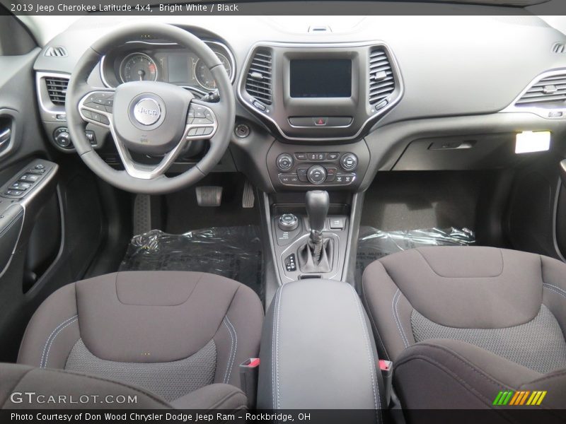 Bright White / Black 2019 Jeep Cherokee Latitude 4x4
