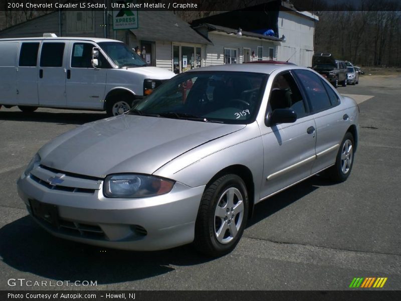 Ultra Silver Metallic / Graphite 2004 Chevrolet Cavalier LS Sedan