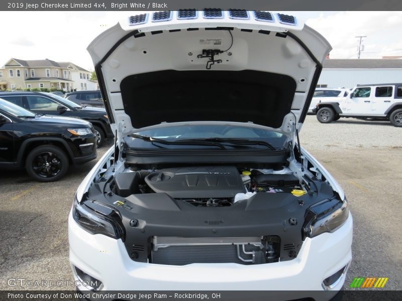 Bright White / Black 2019 Jeep Cherokee Limited 4x4