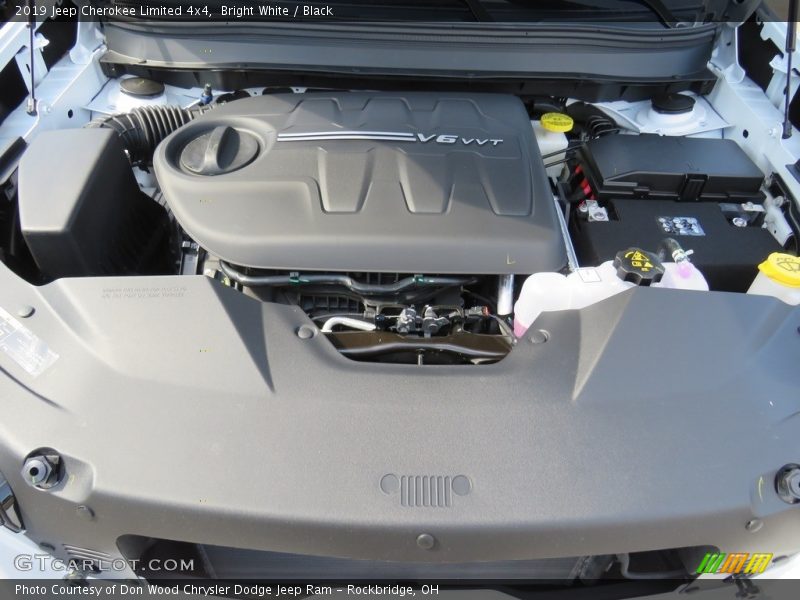 Bright White / Black 2019 Jeep Cherokee Limited 4x4