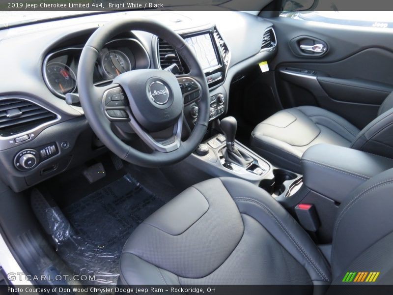 Bright White / Black 2019 Jeep Cherokee Limited 4x4