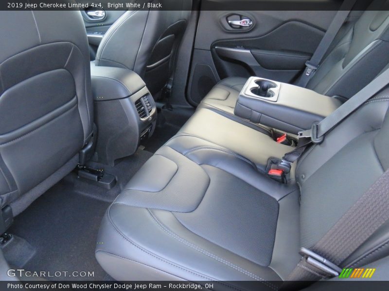 Bright White / Black 2019 Jeep Cherokee Limited 4x4