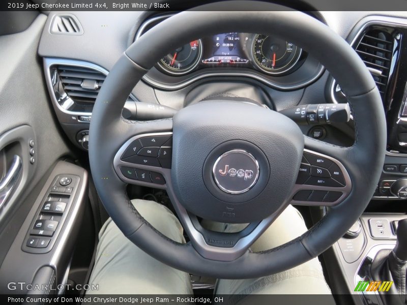 Bright White / Black 2019 Jeep Cherokee Limited 4x4