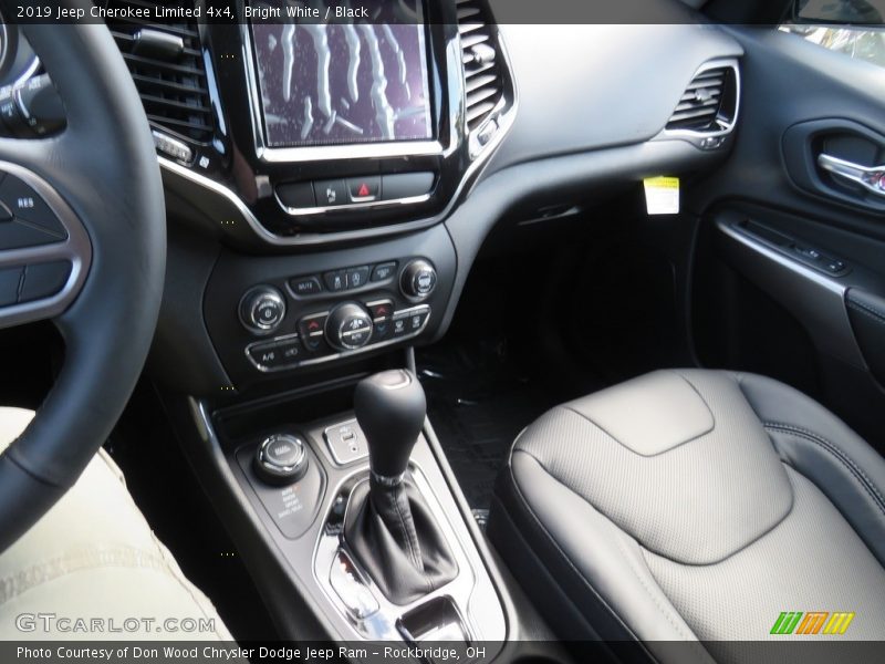 Bright White / Black 2019 Jeep Cherokee Limited 4x4