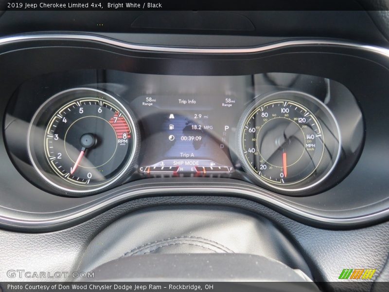Bright White / Black 2019 Jeep Cherokee Limited 4x4