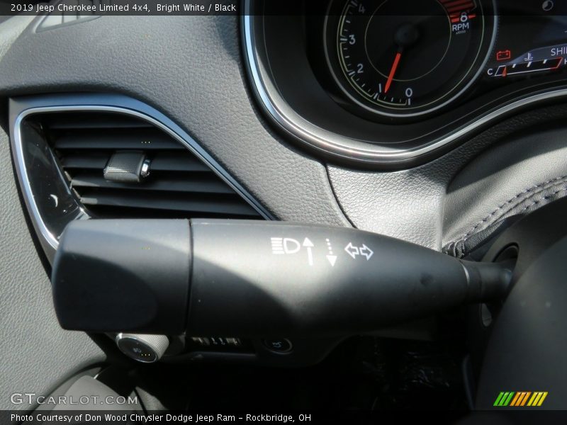 Bright White / Black 2019 Jeep Cherokee Limited 4x4