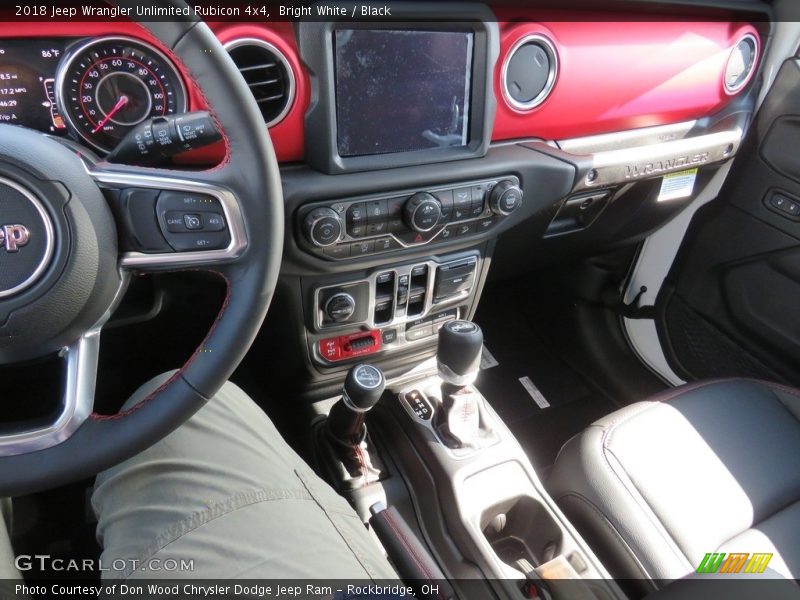Bright White / Black 2018 Jeep Wrangler Unlimited Rubicon 4x4