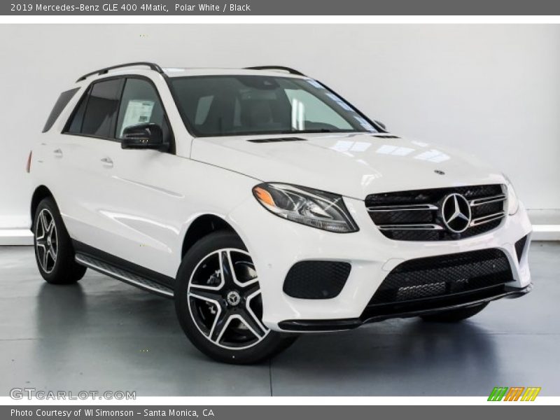 Front 3/4 View of 2019 GLE 400 4Matic