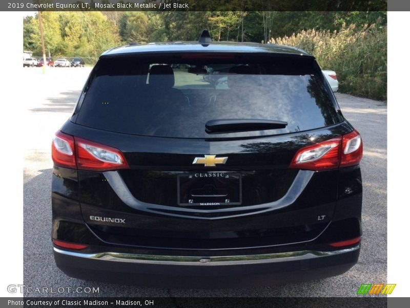 Mosaic Black Metallic / Jet Black 2019 Chevrolet Equinox LT