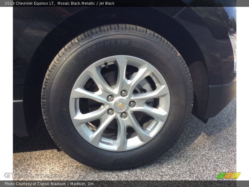 Mosaic Black Metallic / Jet Black 2019 Chevrolet Equinox LT