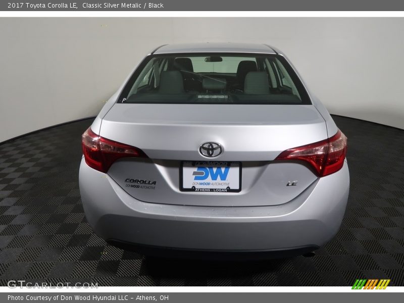 Classic Silver Metalic / Black 2017 Toyota Corolla LE