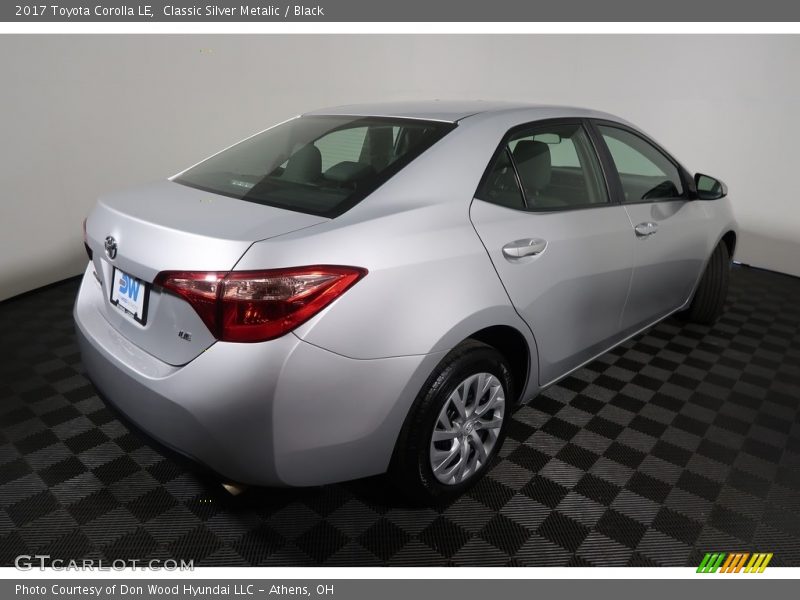 Classic Silver Metalic / Black 2017 Toyota Corolla LE