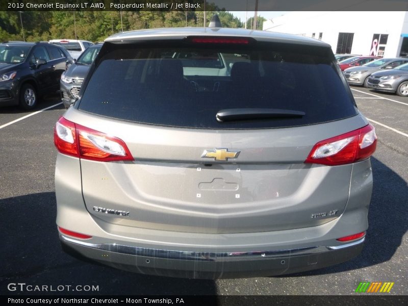 Pepperdust Metallic / Jet Black 2019 Chevrolet Equinox LT AWD