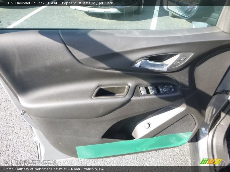 Pepperdust Metallic / Jet Black 2019 Chevrolet Equinox LT AWD