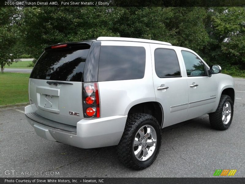 Pure Silver Metallic / Ebony 2010 GMC Yukon Denali AWD