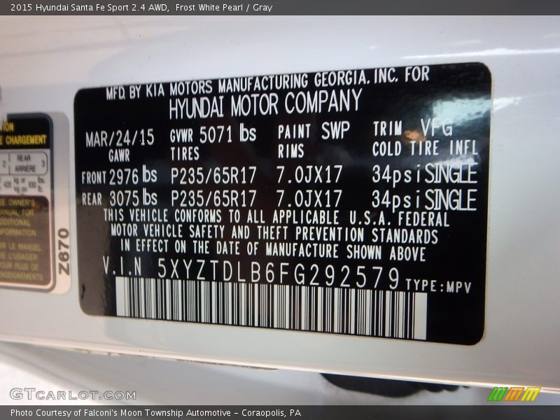 Frost White Pearl / Gray 2015 Hyundai Santa Fe Sport 2.4 AWD