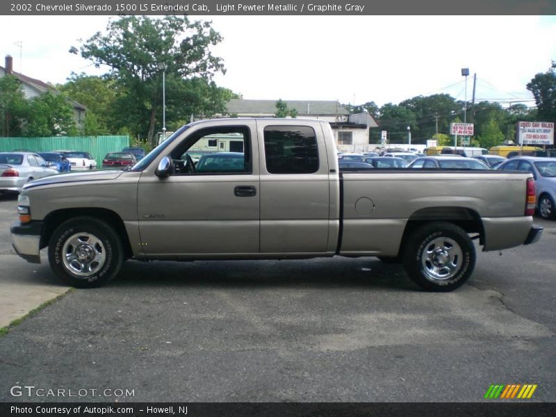 Light Pewter Metallic / Graphite Gray 2002 Chevrolet Silverado 1500 LS Extended Cab