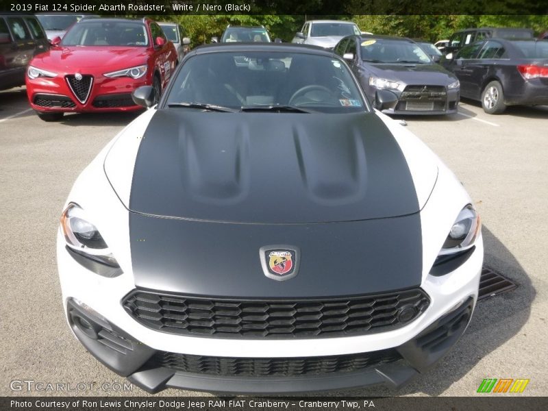 White / Nero (Black) 2019 Fiat 124 Spider Abarth Roadster