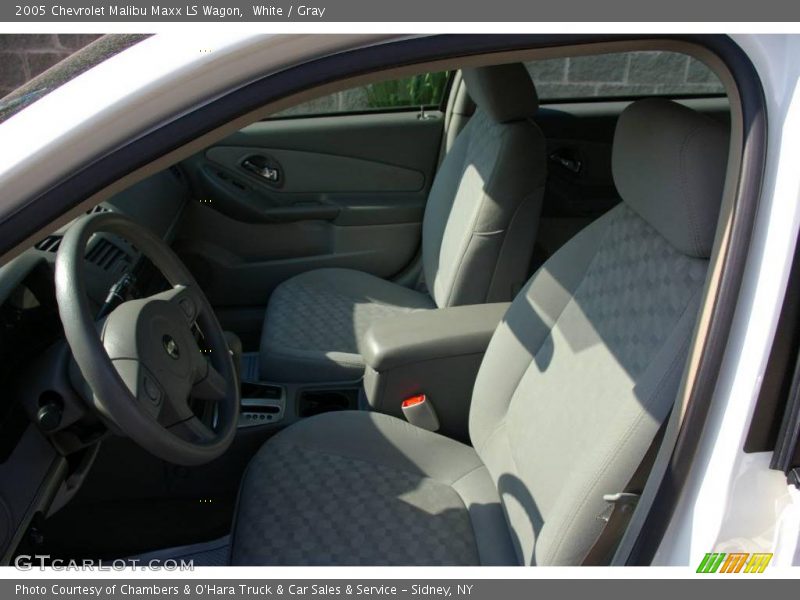 White / Gray 2005 Chevrolet Malibu Maxx LS Wagon