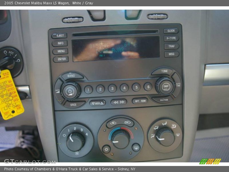 White / Gray 2005 Chevrolet Malibu Maxx LS Wagon