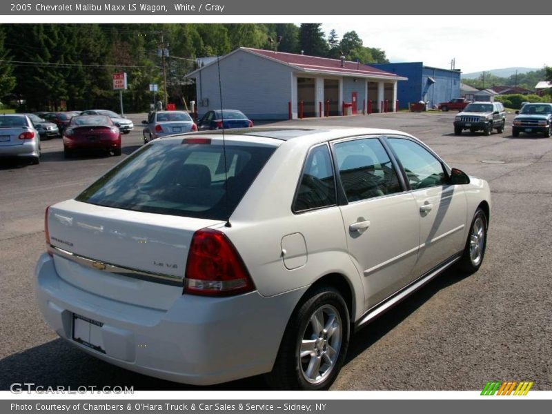 White / Gray 2005 Chevrolet Malibu Maxx LS Wagon