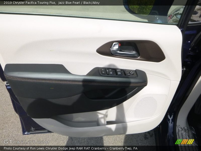 Jazz Blue Pearl / Black/Alloy 2019 Chrysler Pacifica Touring Plus