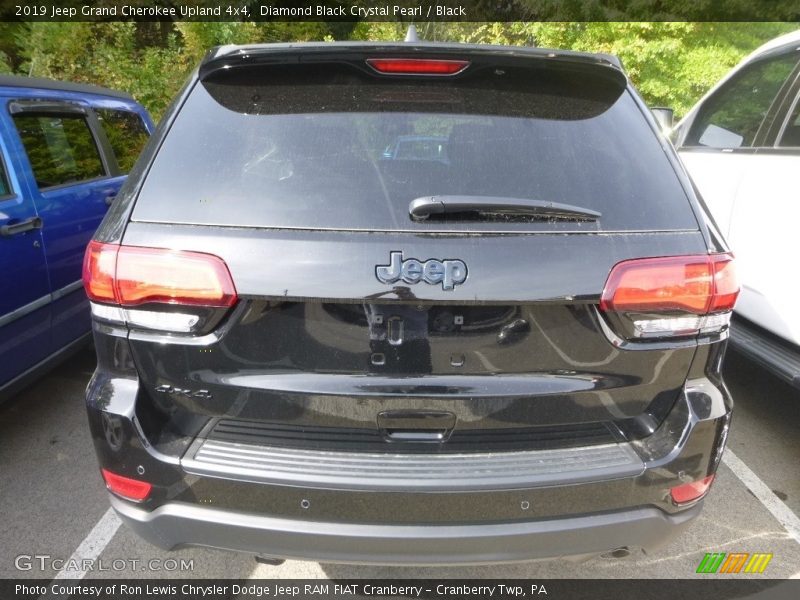 Diamond Black Crystal Pearl / Black 2019 Jeep Grand Cherokee Upland 4x4