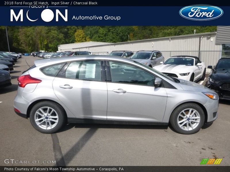 Ingot Silver / Charcoal Black 2018 Ford Focus SE Hatch