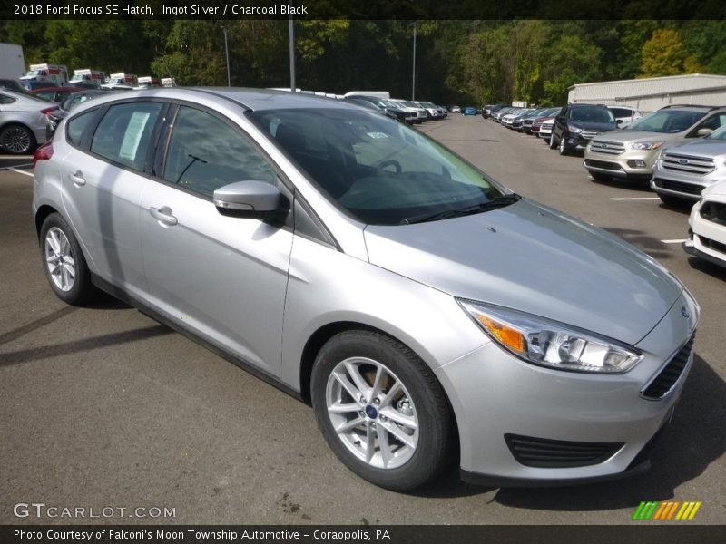 Ingot Silver / Charcoal Black 2018 Ford Focus SE Hatch